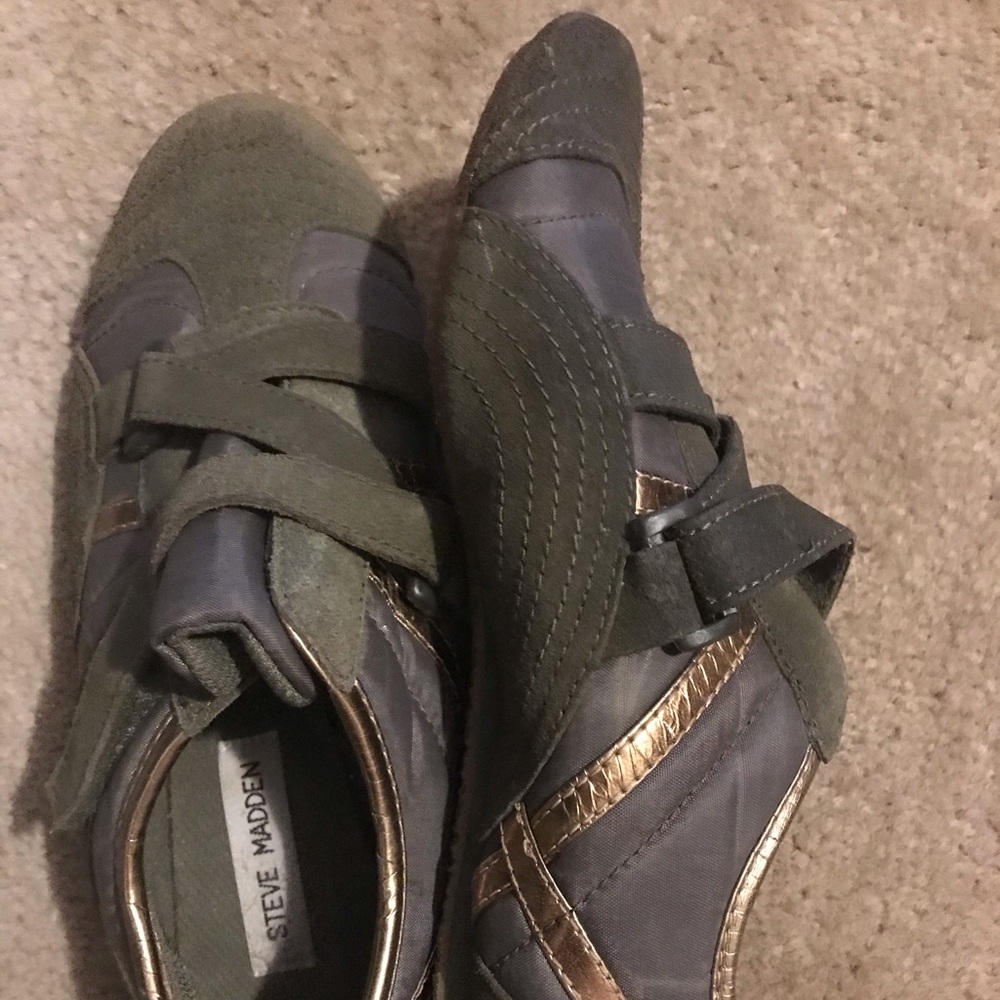 Steve Madden SHYY casual sneakers- size 8